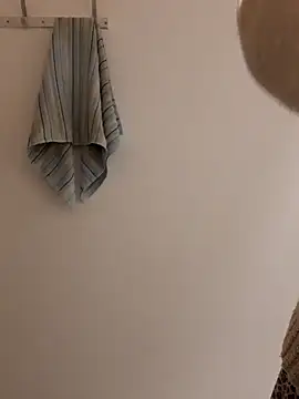 Moi Lina online show from December 29, 2024, 2:10 pm