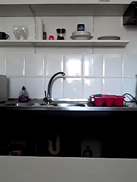 Moi Lina online show from March 8, 2025, 3:13 pm