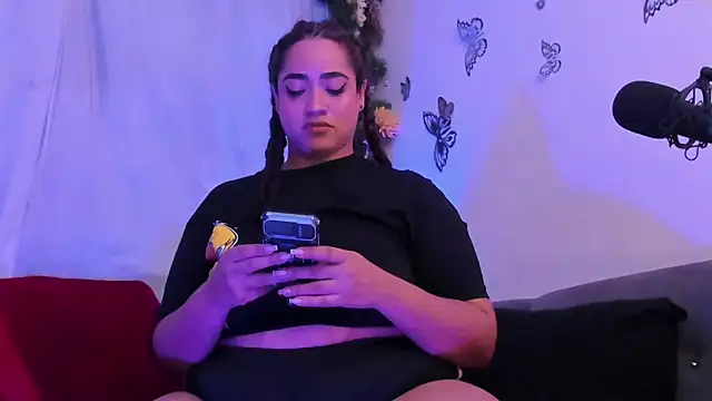 HannaMiillsxh online show from March 30, 2026, 2:29 pm