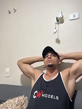 Snapshot of Kris_Khalifa69 chatting on September 10, 2025, 2:06 pm Kris Khalifa69 online show from September 10, 2025, 2:06 pm