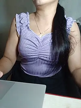Snapshot of Chanchal--Navya chatting on May 20, 2026, 6:03 pm Chanchal--Navya online show from May 20, 2026, 6:03 pm