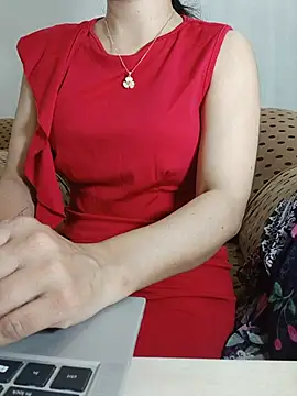 Snapshot of Chanchal--Navya chatting on May 27, 2026, 6:38 pm Chanchal--Navya online show from May 27, 2026, 6:38 pm