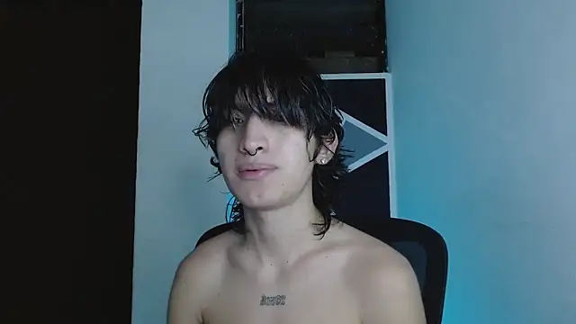 littlextreme online show from June 3, 2026, 2:58 am