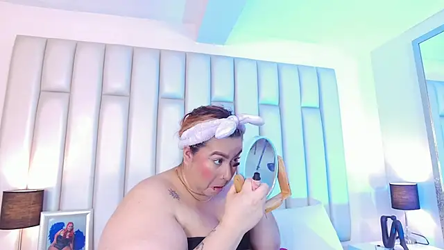 Snapshot of aandreaperez chatting on February 19, 2026, 11:39 am aandreaperez online show from February 19, 2026, 11:39 am