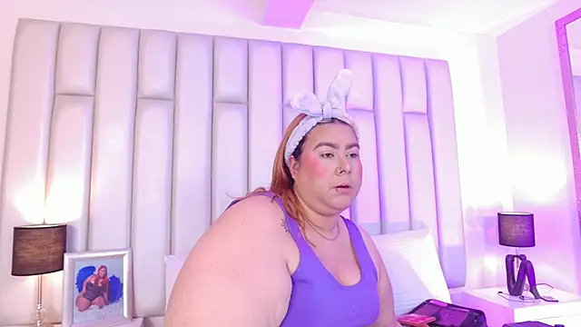 Snapshot of aandreaperez chatting on February 21, 2026, 11:33 am aandreaperez online show from February 21, 2026, 11:33 am