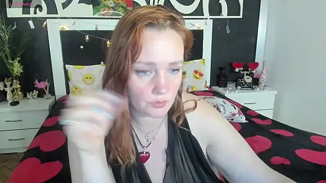 Snapshot of SinFulTitsDD chatting on December 22, 2024, 9:20 pm SinFulTitsDD online show from December 22, 2024, 9:20 pm