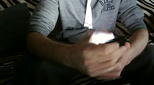Snapshot of Dzutt chatting on February 27, 2025, 3:37 pm Dzutt online show from February 27, 2025, 3:37 pm