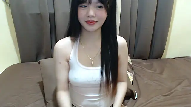 Snapshot of x_brittany_x chatting on July 16, 2026, 8:26 pm x brittany x online show from July 16, 2026, 8:26 pm