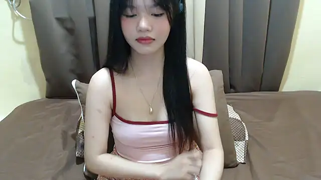 Snapshot of x_brittany_x chatting on July 19, 2026, 6:44 pm x brittany x online show from July 19, 2026, 6:44 pm