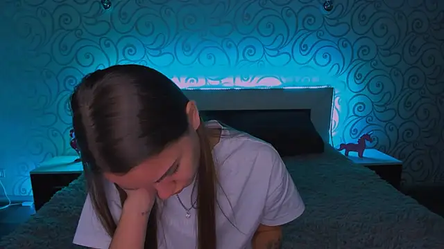 AlexaBarkley online show from December 8, 2024, 6:22 am