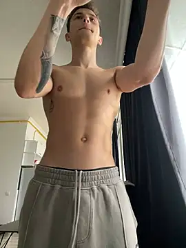 Snapshot of mark_streemm chatting on December 17, 2024, 6:02 am mark streemm online show from December 17, 2024, 6:02 am