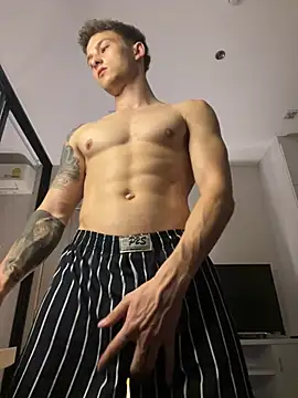 Snapshot of mark_streemm chatting on March 20, 2025, 2:21 pm mark streemm online show from March 20, 2025, 2:21 pm