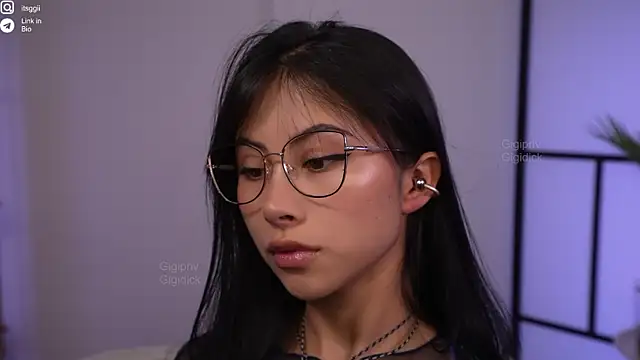 Snapshot of Gigi_ohlala chatting on November 9, 2025, 8:18 pm Gigi ohlala online show from November 9, 2025, 8:18 pm