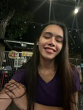 Snapshot of shecutie69 chatting on February 12, 2026, 7:20 pm shecutie69 online show from February 12, 2026, 7:20 pm