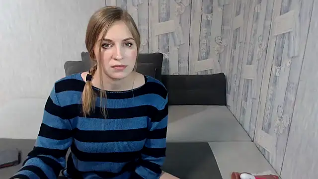 Pilly green  online show from March 14, 2025, 5:59 am