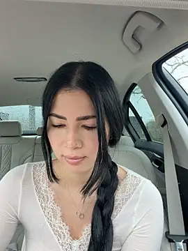 clairewntr online show from March 13, 2026, 1:07 pm