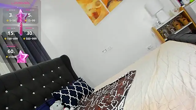 Divine   Eloeura online show from February 25, 2025, 6:42 pm