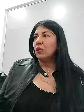 aisha latina online show from January 23, 2025, 5:52 pm