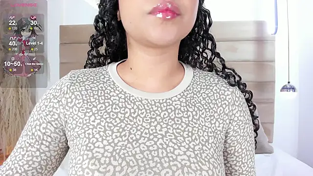 ValerieDiaz  online show from January 21, 2025, 12:07 pm