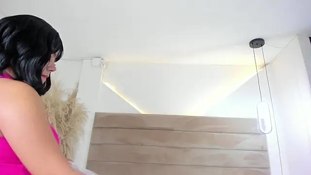 ValerieDiaz  online show from October 8, 2025, 12:14 pm