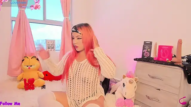 SophieRossi online show from February 12, 2026, 4:02 pm