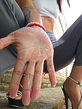 Yuky ta online show from October 5, 2025, 2:15 pm