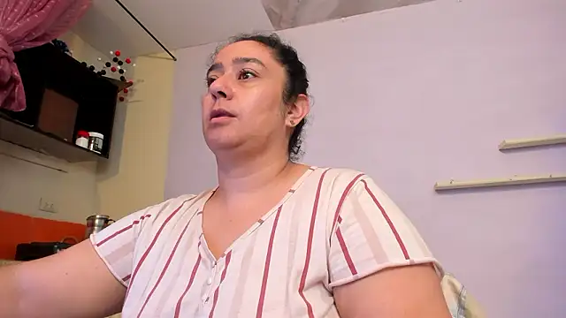 Snapshot of agathaxxx-69 chatting on February 15, 2026, 2:25 pm agathaxxx-69 online show from February 15, 2026, 2:25 pm