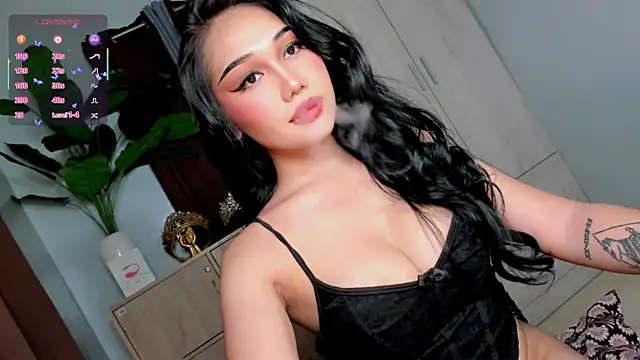 Snapshot of Icon1c_LiLy chatting on May 13, 2026, 4:04 pm Icon1c LiLy online show from May 13, 2026, 4:04 pm