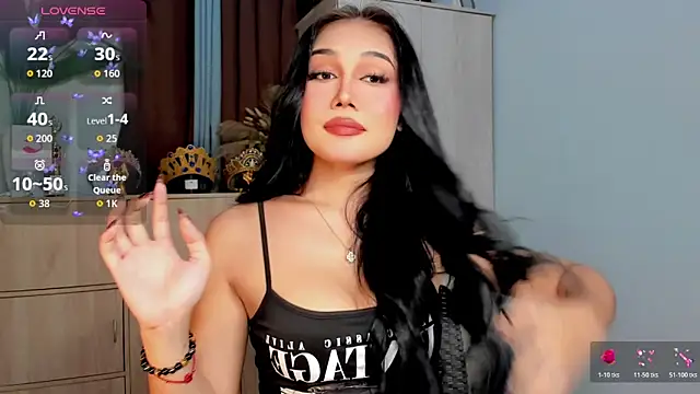 Snapshot of Icon1c_LiLy chatting on June 19, 2026, 5:17 pm Icon1c LiLy online show from June 19, 2026, 5:17 pm