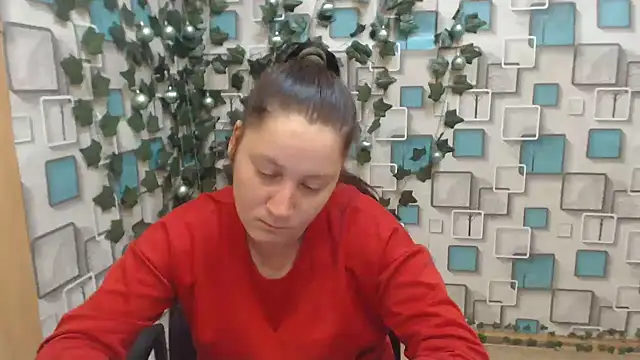 Snapshot of JosieJun_ chatting on February 3, 2025, 7:42 pm JosieJun online show from February 3, 2025, 7:42 pm