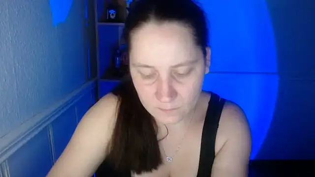 Snapshot of JosieJun_ chatting on October 15, 2025, 6:41 pm JosieJun online show from October 15, 2025, 6:41 pm