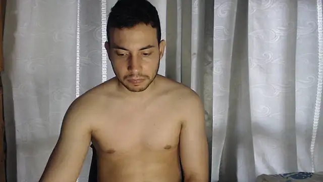 Snapshot of Armando_2002 chatting on February 24, 2025, 5:31 pm Armando 2002 online show from February 24, 2025, 5:31 pm