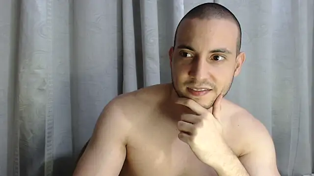 Snapshot of Armando_2002 chatting on October 11, 2025, 2:22 am Armando 2002 online show from October 11, 2025, 2:22 am