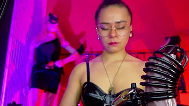 MistressSlut1 online show from January 7, 2026, 11:12 am