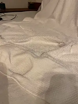 Snapshot of freepeting chatting on February 15, 2025, 9:05 am freepeting online show from February 15, 2025, 9:05 am