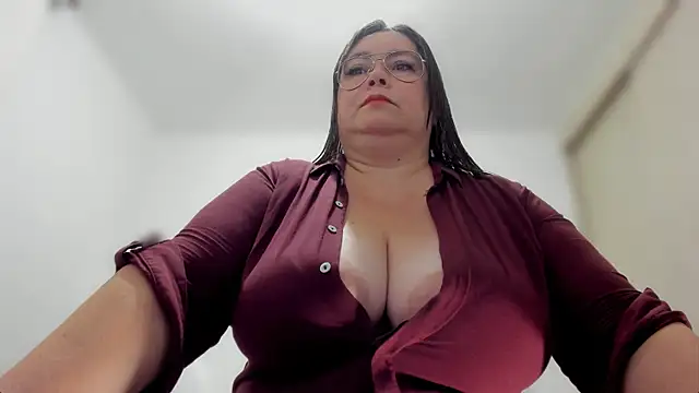 esmeraldamfc online show from January 11, 2025, 12:01 am