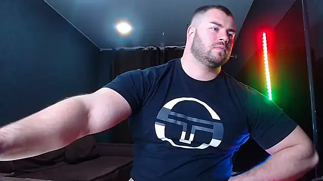 Snapshot of muscularjohnforuX chatting on February 16, 2025, 12:21 pm muscularjohnforuX online show from February 16, 2025, 12:21 pm