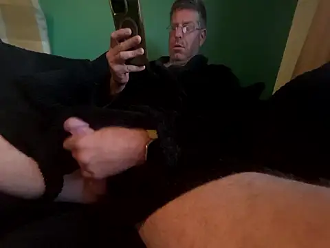 bigboy6880 online show from September 22, 2025, 5:42 am