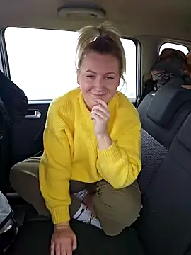 Snapshot of Marushka chatting on December 20, 2024, 9:00 am Marushka online show from December 20, 2024, 9:00 am