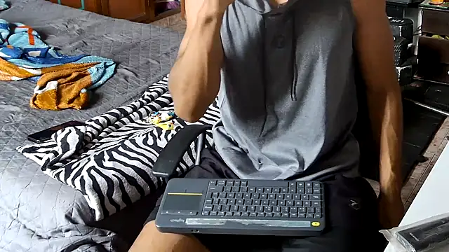 Snapshot of Jhon_wich chatting on January 25, 2025, 1:08 pm Jhon wich online show from January 25, 2025, 1:08 pm