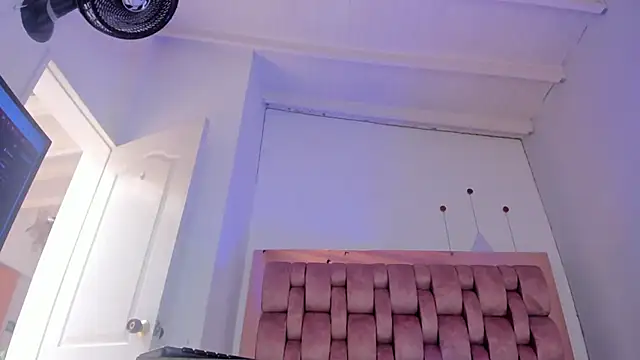 Snapshot of swt-booty chatting on March 17, 2025, 6:21 pm swt-booty online show from March 17, 2025, 6:21 pm