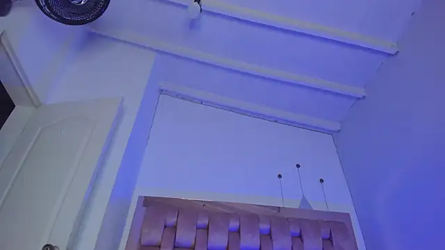 Snapshot of swt-booty chatting on March 21, 2025, 11:45 pm swt-booty online show from March 21, 2025, 11:45 pm