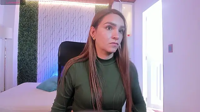 Snapshot of miataylorr1 chatting on October 15, 2025, 2:06 pm miataylorr1 online show from October 15, 2025, 2:06 pm