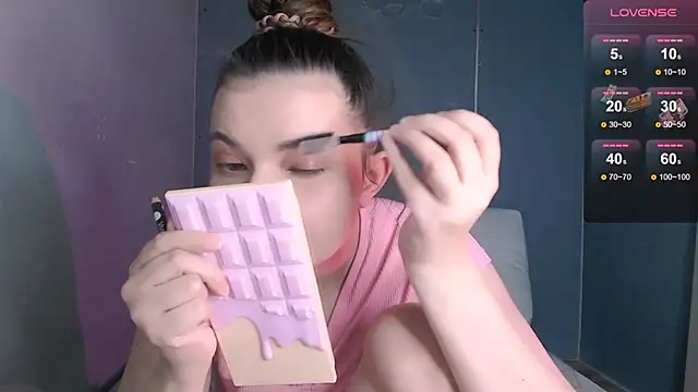 Snapshot of bbycolada chatting on March 4, 2025, 9:00 pm bbycolada online show from March 4, 2025, 9:00 pm