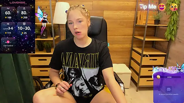  fiona Love online show from February 5, 2025, 8:14 pm