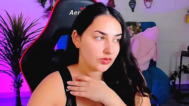 CeceliaJohnson online show from November 26, 2025, 8:04 am