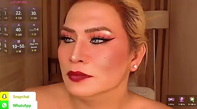 QUEEN GIAMOORE69 online show from January 14, 2025, 6:34 am