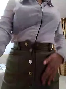 baby sweet girl  online show from January 13, 2025, 2:07 am