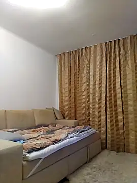 baby sweet girl  online show from January 19, 2025, 2:47 am