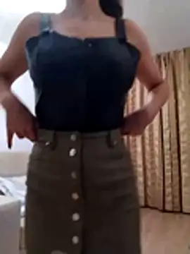 baby sweet girl  online show from October 18, 2025, 8:31 pm